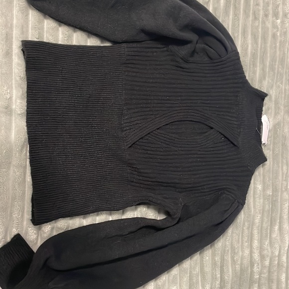 New with tags forever 21 keyhole sweater never worn - Picture 4 of 4